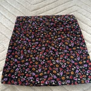 Girls skirt size 6x, Target art class skirt